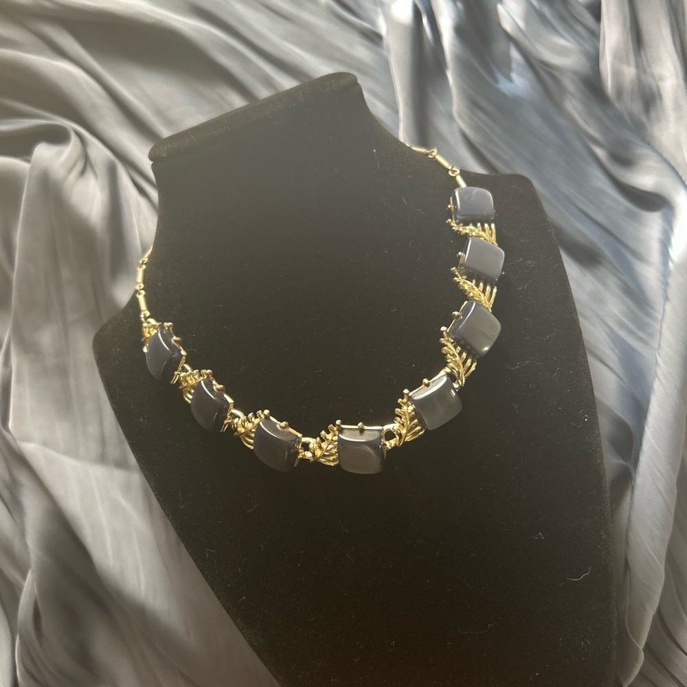 Elegant Dark Blue and Gold Necklace